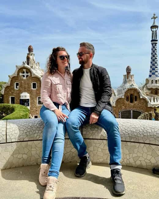 Barcelona: Creative Photo Tour of the City's Artistic Corners - What you receive after the walk