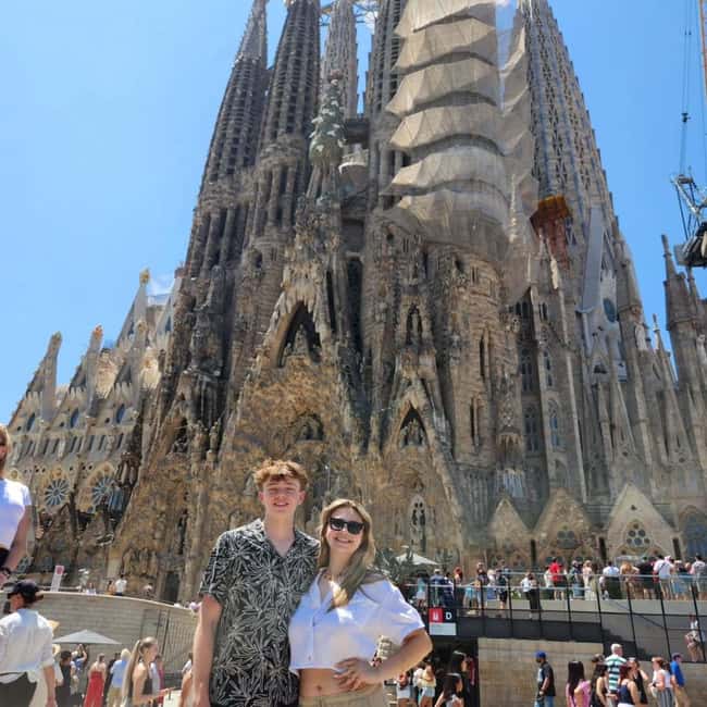 Barcelona: Creative Photo Tour of the City's Artistic Corners - Is $23 a good value?