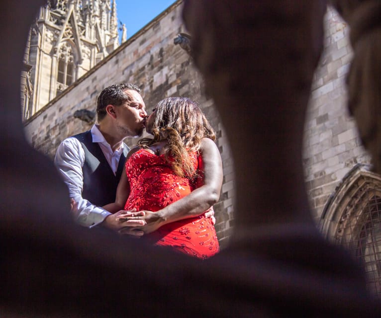 Barcelona: Gothic Quarter Private Photoshoot Experience - Should You Book It?