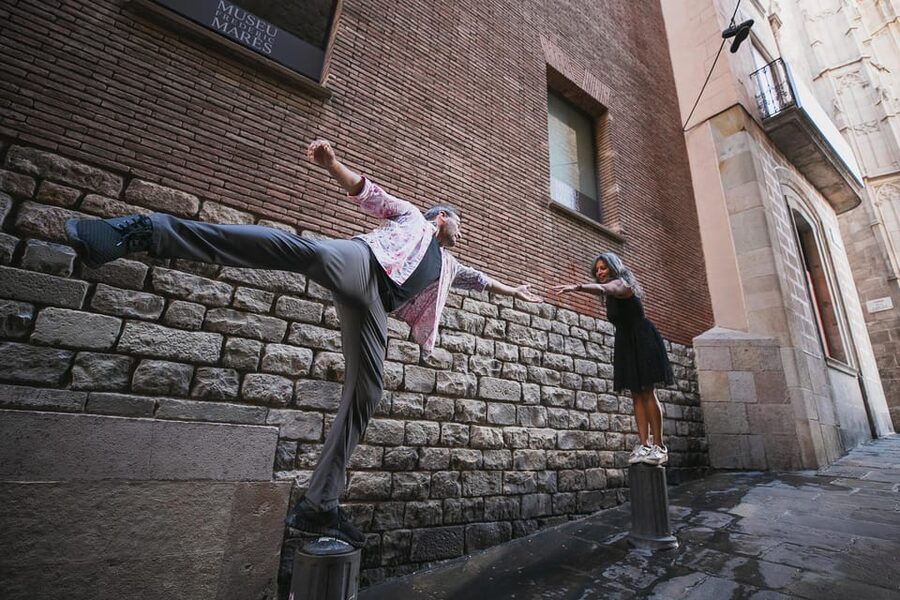 Barcelona: Gothic Quarter Private Photoshoot Experience - Borja’s Best Skill: Making Posing Feel Normal