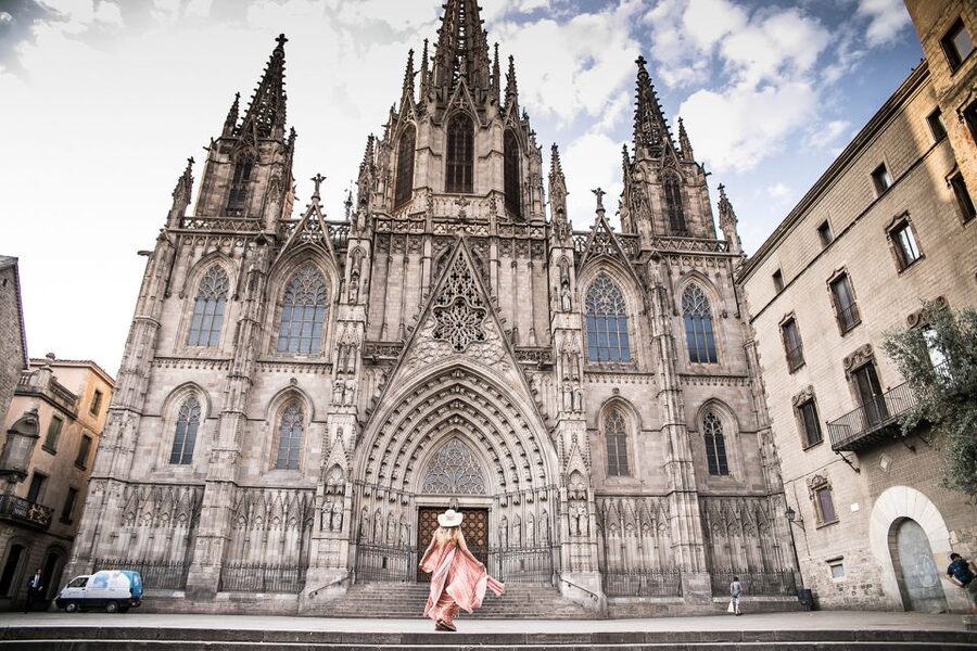 Barcelona: Instagram Tour of the Most Scenic Spots - Photographing the Sagrada Familia area