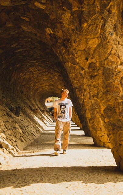 Barcelona: Park Güell Private Photography Experience - Choosing the best park viewpoints