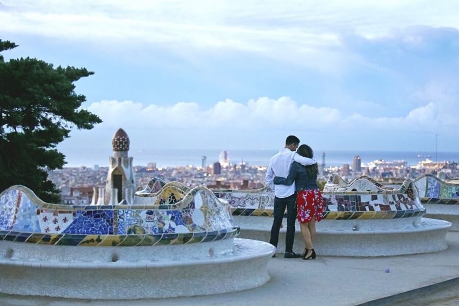 Barcelona: Personal Travel & Vacation Photographer - Dress for the Day, Not Just the Camera