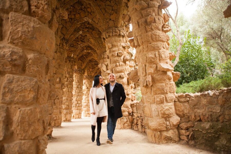 Barcelona: Private Full Park Güell Photoshoot - What the photographer adds