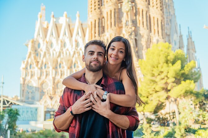 Barcelona : Private Photoshoot Outside Sagrada Familia - Meeting outside the basilica on Carrer de Mallorca