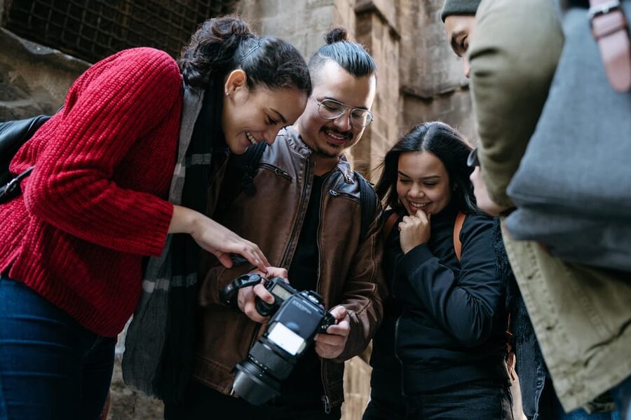 Barcelona: Private Photoshoot with a Professional - Barcelona Cathedral, the grand opening scene