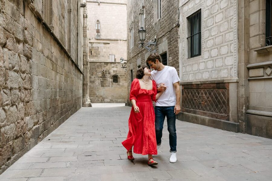 Barcelona: Private Photoshoot with a Professional - Sant Felip Neri Square, a quieter change of mood