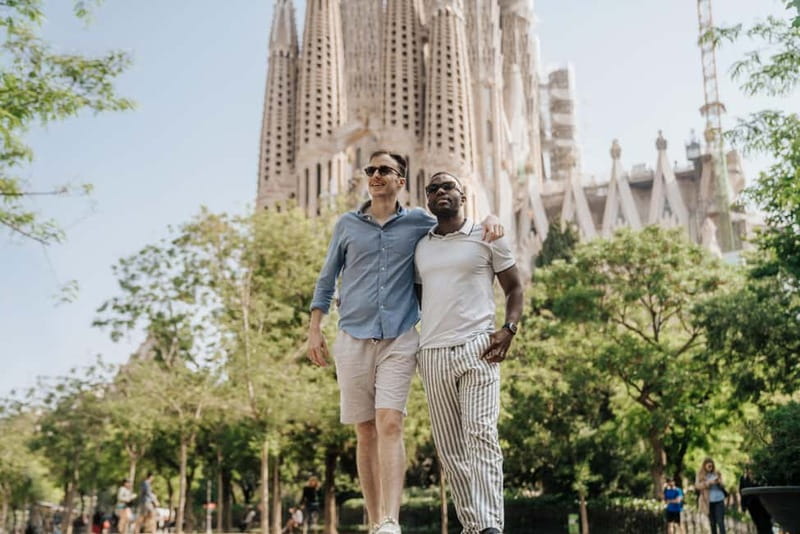 Barcelona: Private Sagrada Familia Photoshoot - The 60-minute session: more places and more pictures