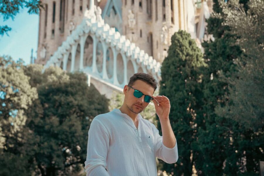 Barcelona: Professional Photoshoot Outside Sagrada Familia - Why a Sagrada Familia photoshoot works