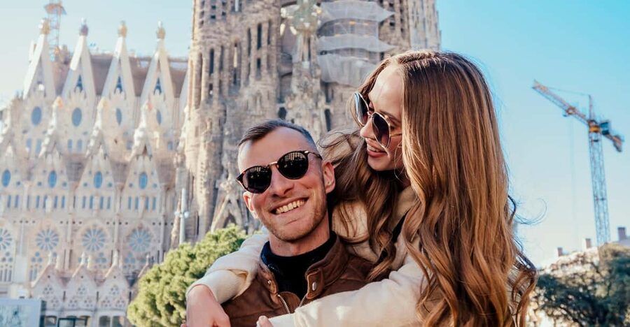 Barcelona: Professional Private Photoshoot - Choosing between the four photo locations