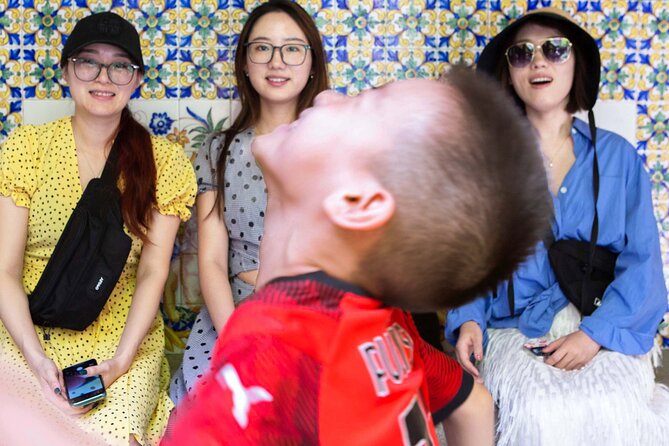 Barcelona Tour And Photoshoot in Gothic Quarter - What the $65 price really covers