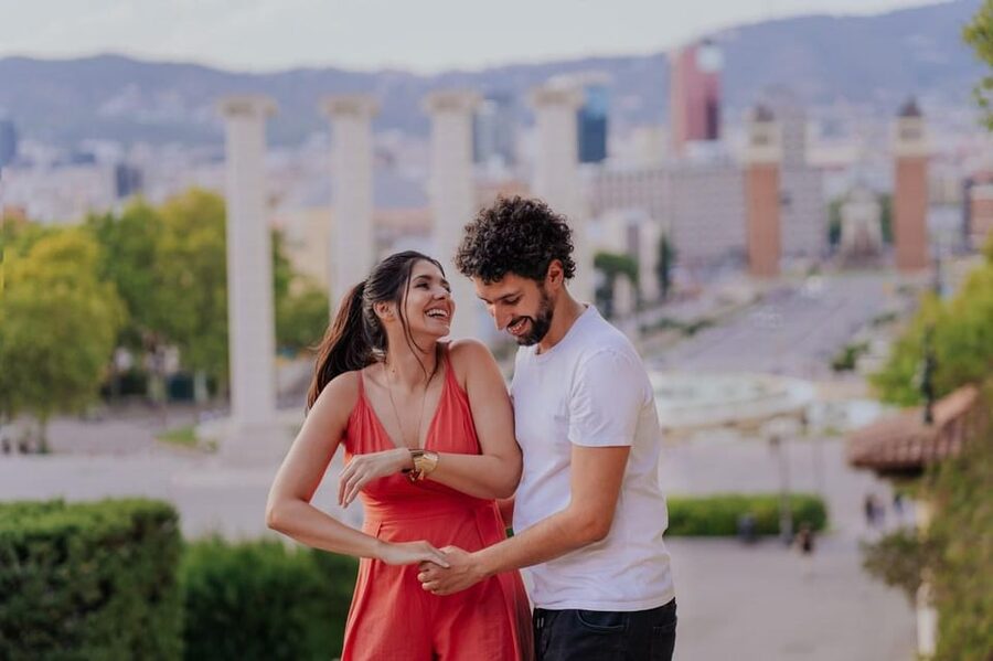 Barcelona Tourist Photographer - Exclusive Photoshoots - The promised photo delivery schedule