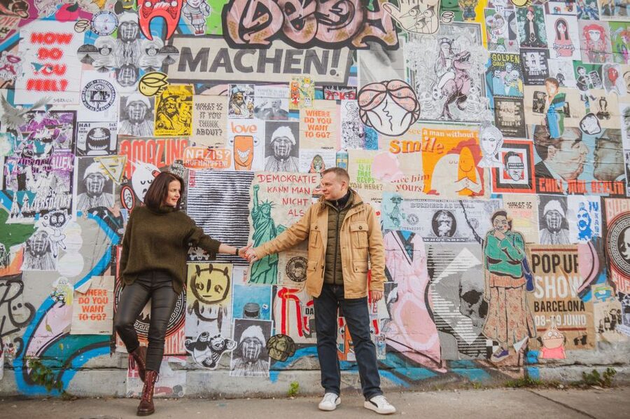 Berlin: Alternative Culture Walking Tour & Photoshoot - Who should book this experience?