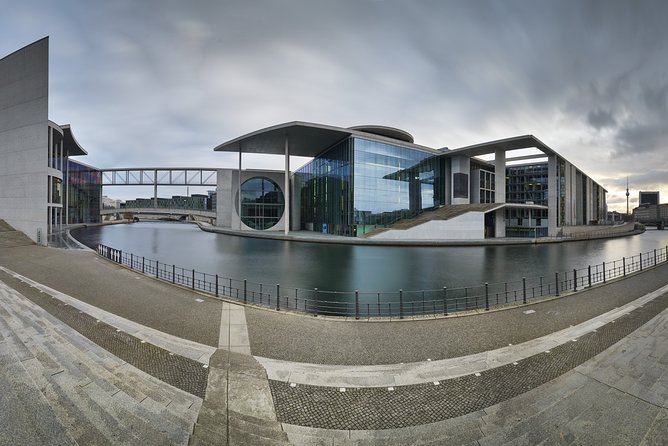 Berlin Architecture/River Spree Full Day Photography Tour - Why the River Spree makes a strong photography route