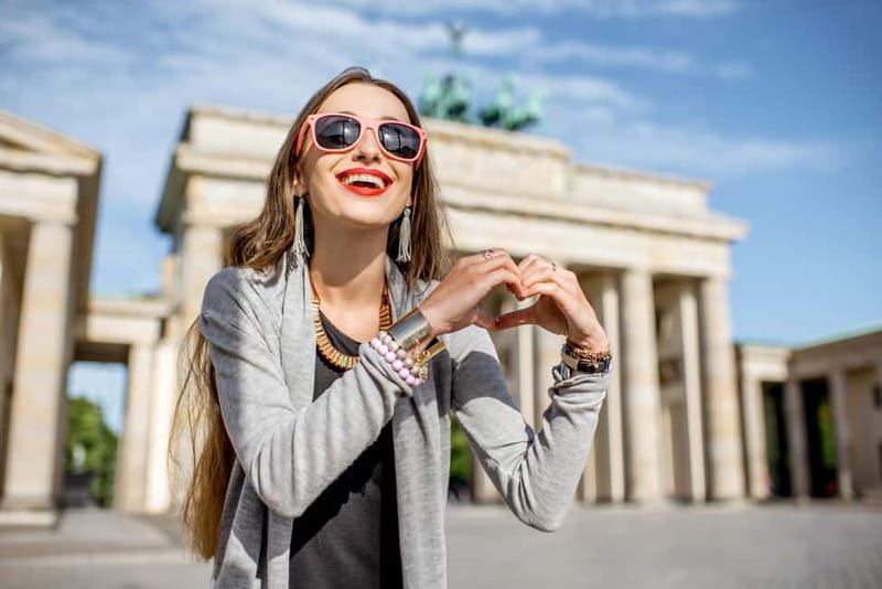 Berlin Essentials: Private Photoshoot at Berlin's top sites - Timing, accessibility, and booking details