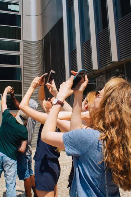 Berlin: Hands-On Mobile Photography Workshop - Starting with test shots and simple fixes