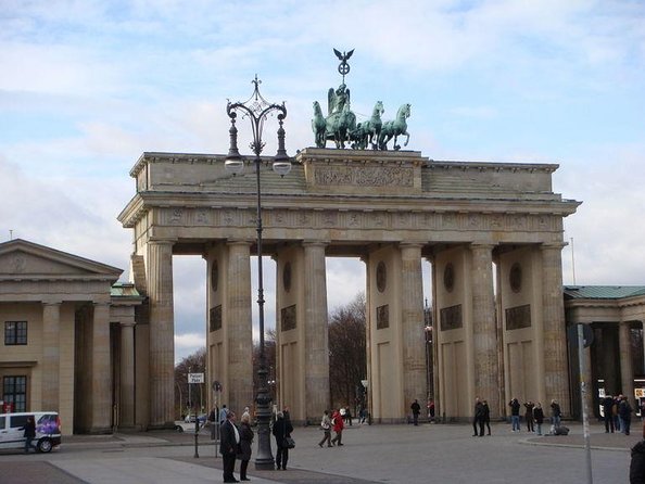 BERLIN PHOTO TOUR with a professional Photographer from Berlin - Key points before you book