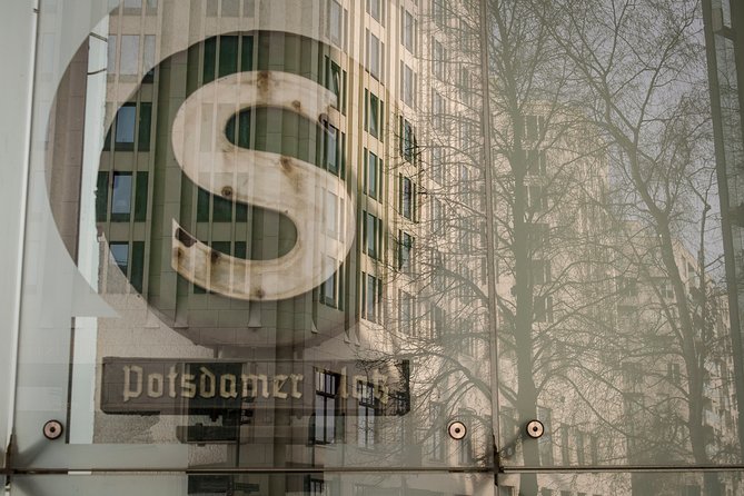 Berlin Photography Masterclass - Private Photography Lesson - Alexanderplatz, Nikolaikirche, and Berliner Dom