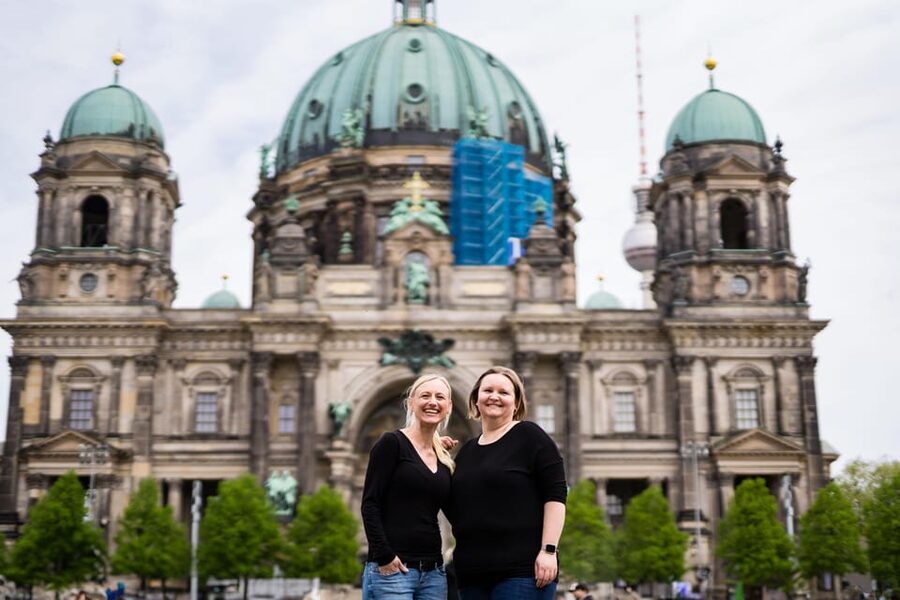 Berlin: Private Photo Session with Professional Photographer - Photo delivery, editing, and the real value