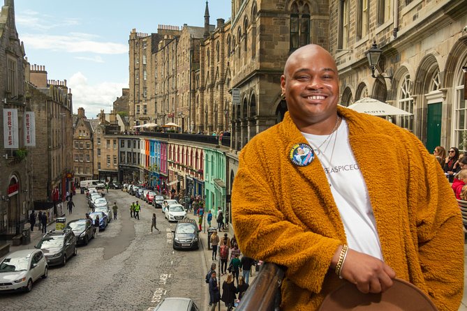 Best Edinburgh Photoshoot Experience - The Royal Mile, St Giles Cathedral, and small details