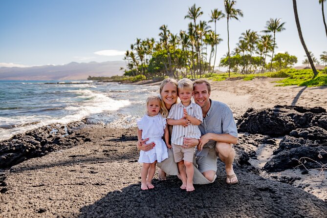 Big Island Photographer 45 minute beach portrait sessions - A beach portrait session built around your family