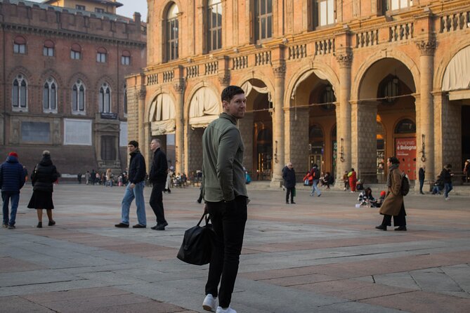 Bologna: Photo tour with professional photographer - Piazza Maggiore, Bologna’s grand opening frame