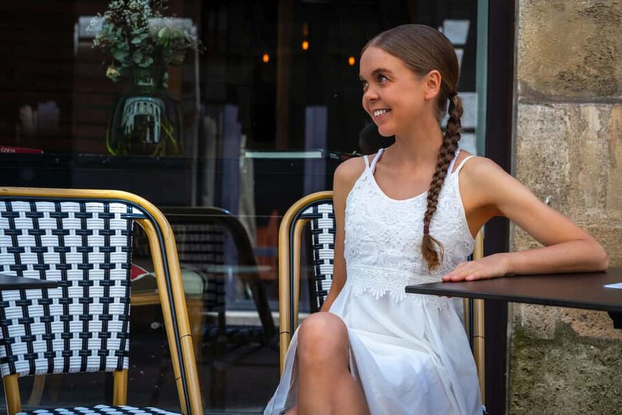 Bordeaux Photographer : Romantic or Family or Friends - What to prepare before meeting beside Hermès