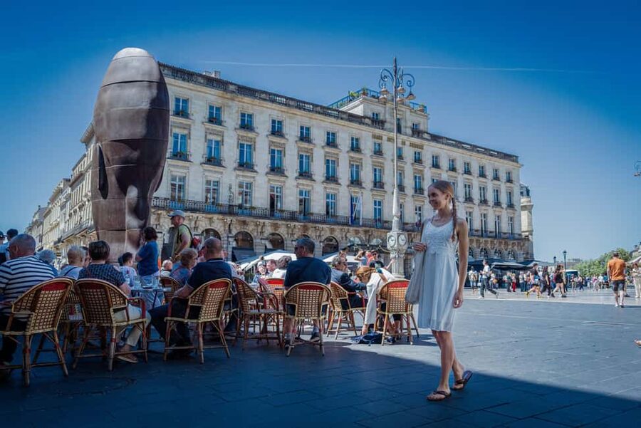 Bordeaux Photographer : Romantic or Family or Friends - Is this Bordeaux photo session right for you?