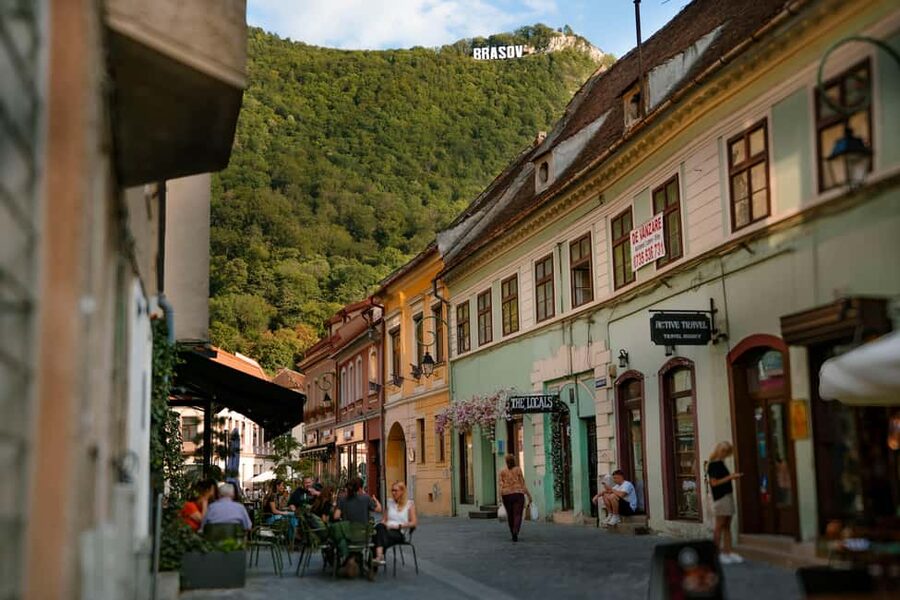 Brasov: Photo Walking Tour with Professional Photos - Catherine’s Gate and Brasov’s old defenses