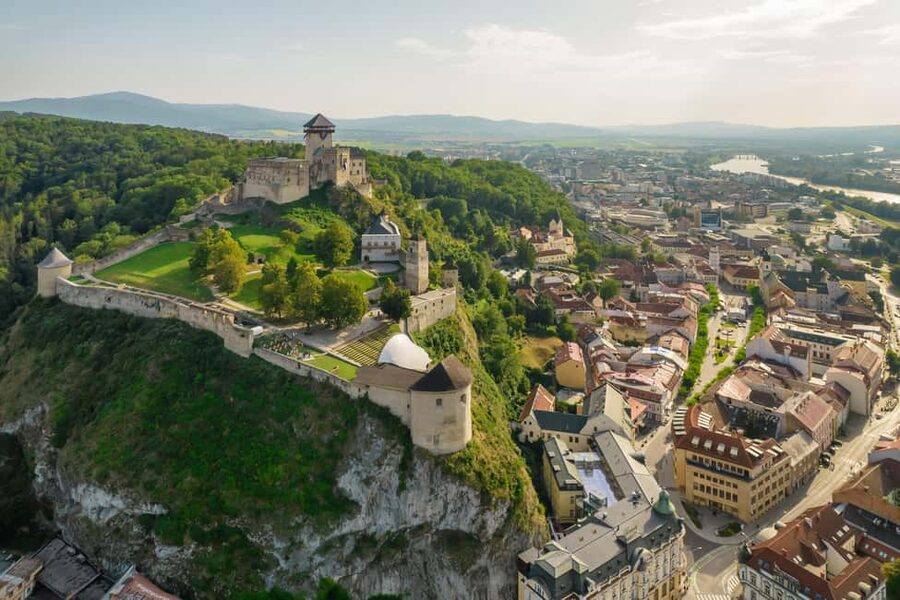 Bratislava: Slovakia Castle Photography Tour & Wine Tasting - Trenčín Castle and the Váh Valley