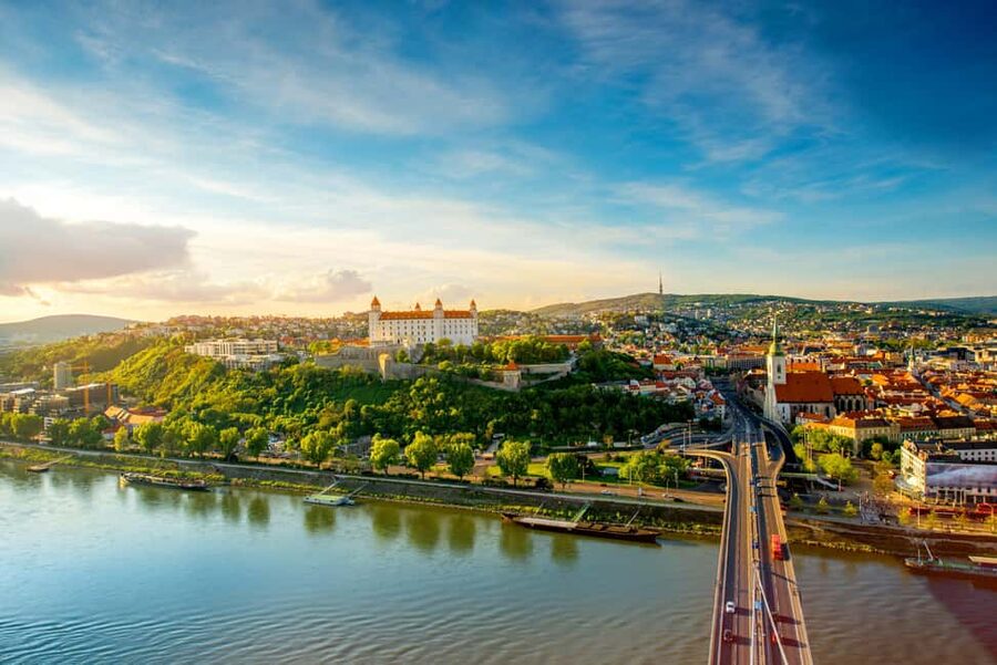 Bratislava: Slovakia Castle Photography Tour & Wine Tasting - Bratislava Castle gives you the best city opening