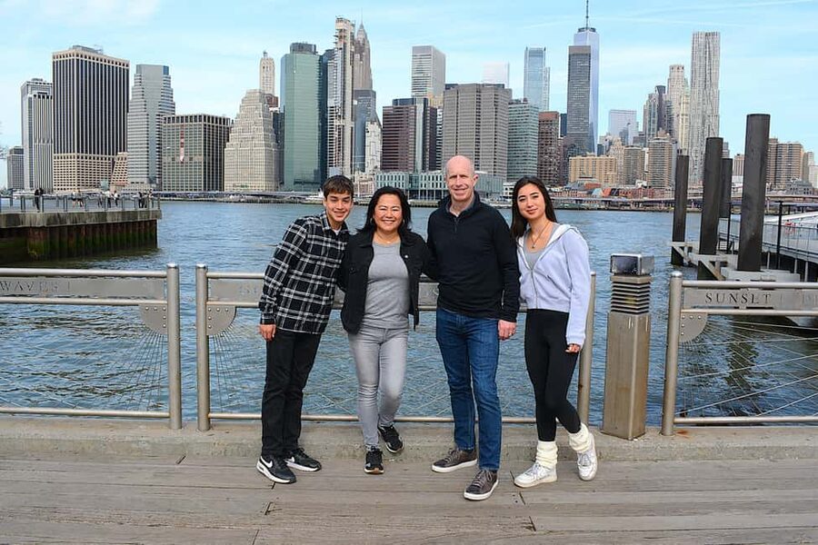 Brooklyn Bridge & Neighborhoods – 2-Hour Photo Shoot Tour - What You Receive for $345