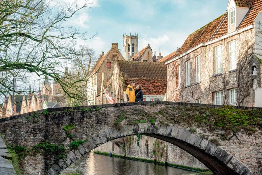 Bruges : Your private 1 hour photoshoot in the medieval city - Practical planning for the hour