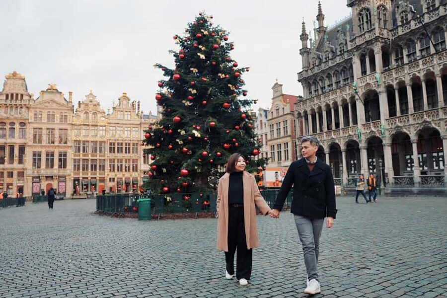 Brussels City Photoshoot With a Professional Photographer - Finishing near the Royal Palace