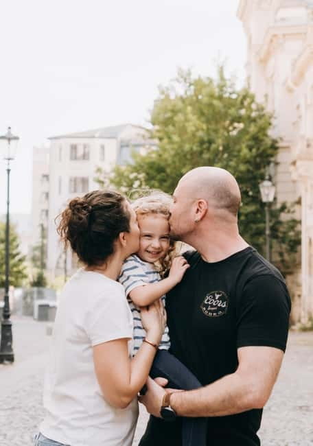Bucharest: Essential Photo Session in the Charming Streets - Key points at a glance