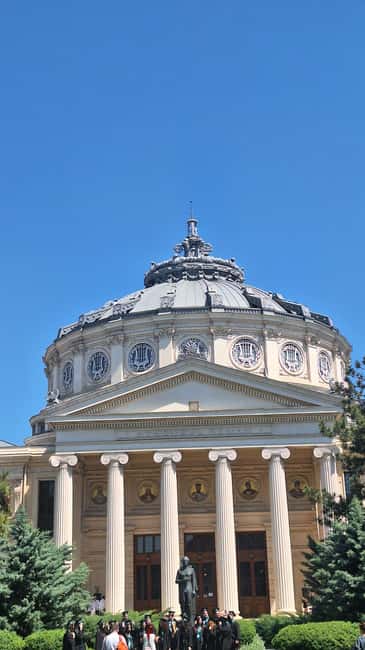 Bucharest Photo Walk - Instagram&Cinematic Spots in 3 hours - Revolution Square and the stories behind the setting