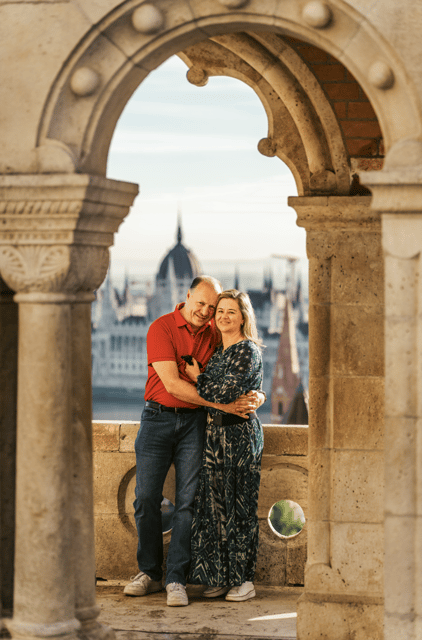 Buda Castle: Private photoshoot with a local guide - What the posing help is really worth