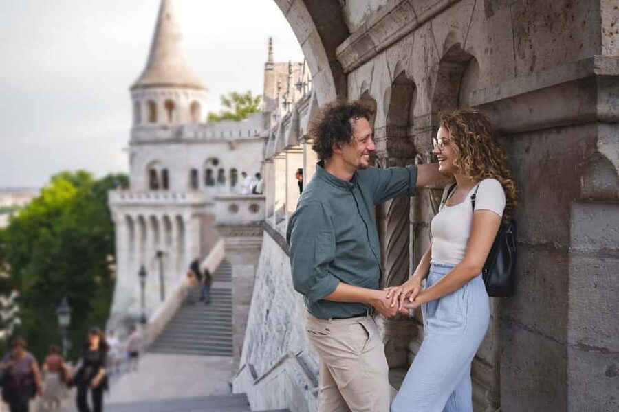 Budapest: Castle Hill Photoshoot with Private Photographer - Getting natural-looking pictures