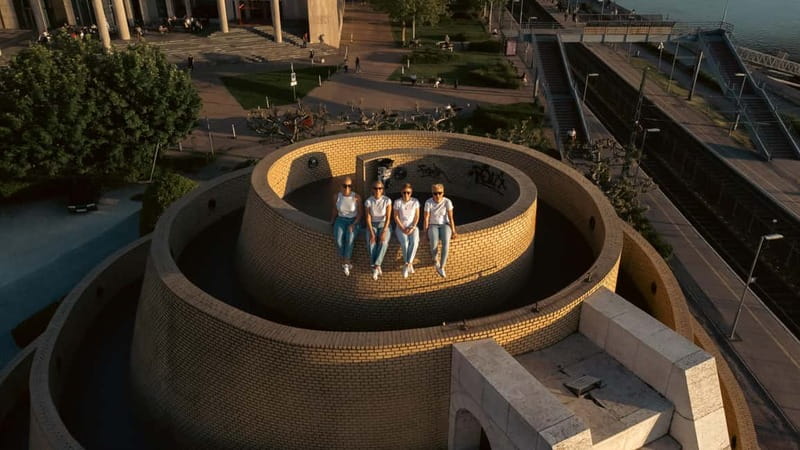 Budapest: private drone photo session - The 20 retouched images and delivery