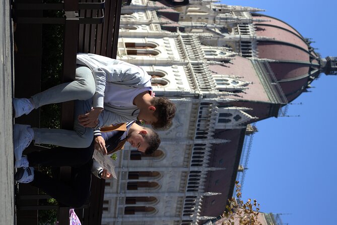 Budapest Private Guided Tour with Photoshoot - Big(3hrs) - The Danube Promenade and its open views