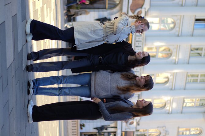 Budapest Private Guided Tour with Photoshoot - Big(3hrs) - St. Stephen’s Basilica and a grand photo setting