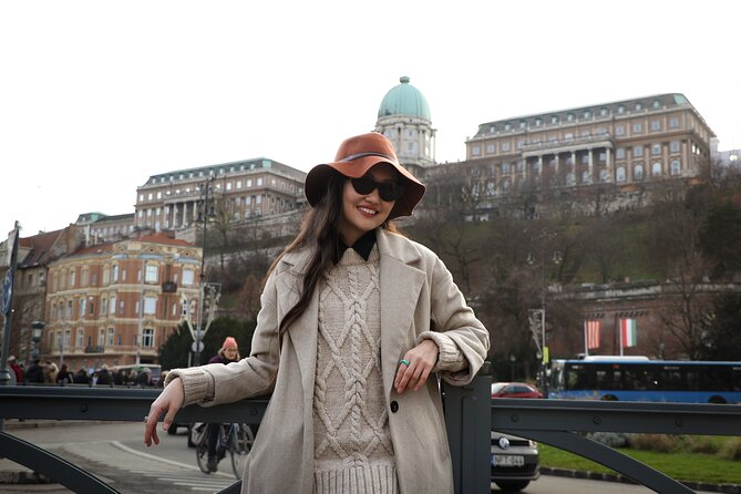 Budapest Private Guided Tour with Photoshoot - Small(2hrs) - St. Stephen’s Basilica in 20 minutes