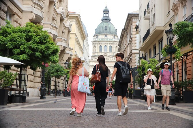 Budapest Private Guided Tour with Photoshoot - Small(2hrs) - Café Gerbeaud and the short café stop