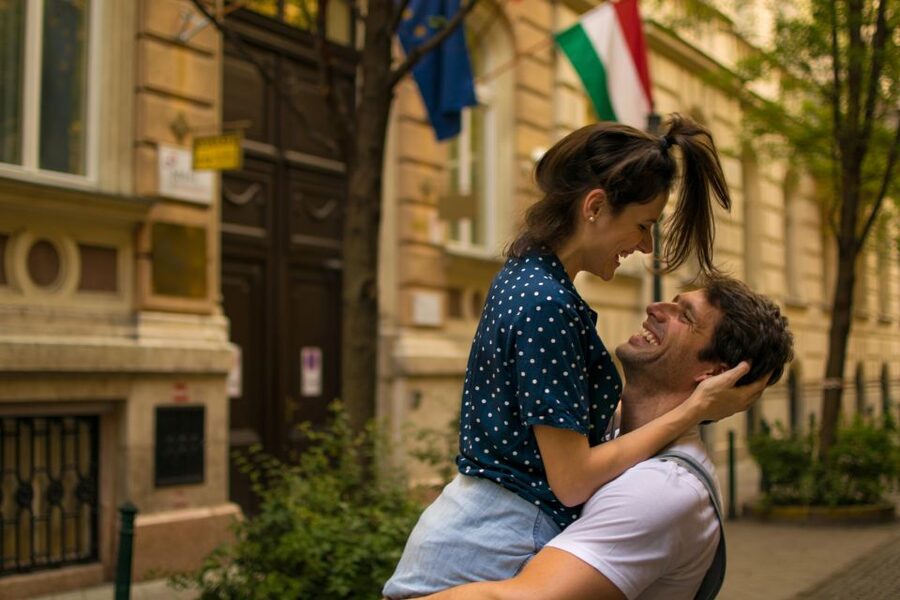 Budapest: Proposal Photos at enchanting Fisherman's Bastion - The important compromise: it is not fully secret