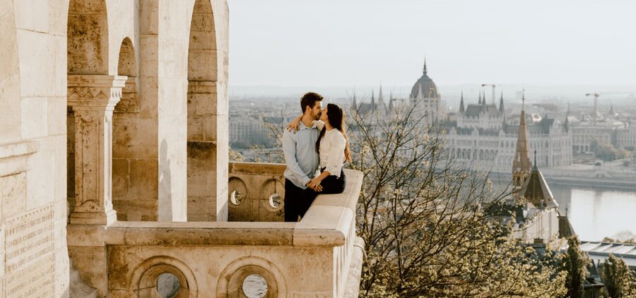 Budapest: romantic photoshoot at Buda's iconic sightseeings - What the final photo collection includes