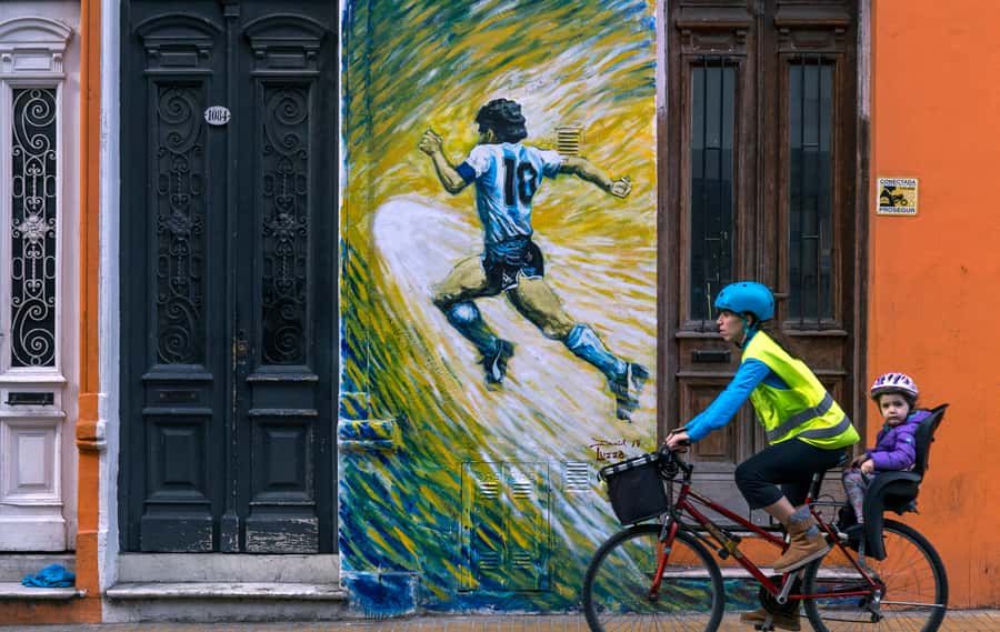 Buenos Aires: Private Photo Tour for Ammateur Photographers - Photographing San Telmo’s old cafes and Dorrego Square