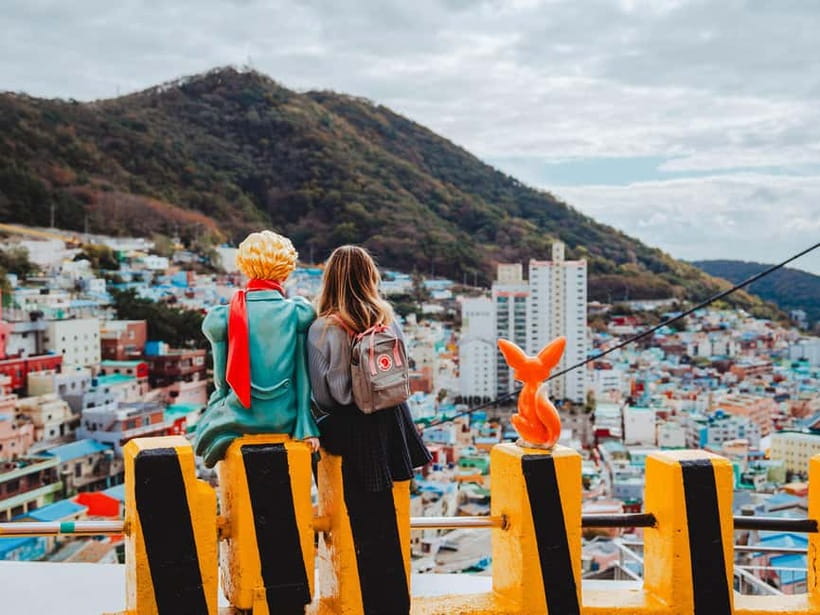 Busan: Small Group Photo Tour with Hotel Pick-up & Drop-off - BIFF Square, your lunch and free-time window
