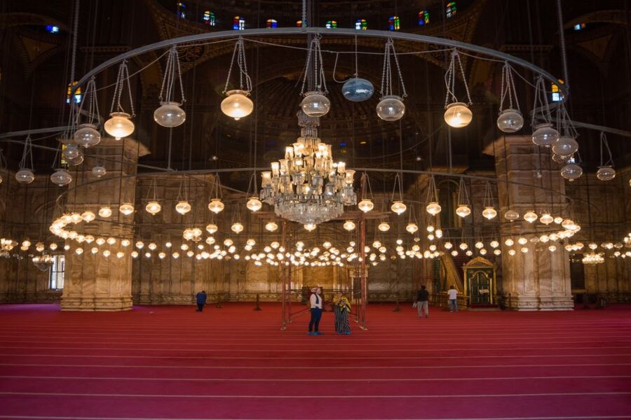 Cairo: Pyramids, Bazaar, Citadel Tour with Photographer - Practical details that affect your day