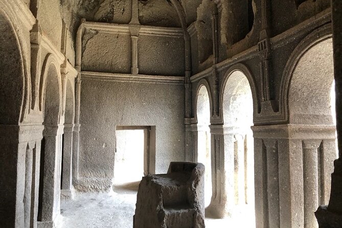 Cappadocia Instagram Half Day Tour - Carpet, lamps, and a useful local stop