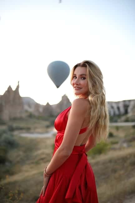 Cappadocia: Photoshooting with Flying Dresses - Rose Valley, where the main shoot begins